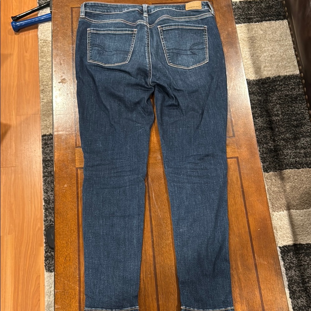 Women’s American Eagle Skinny Jeans. Size 10 Regular.